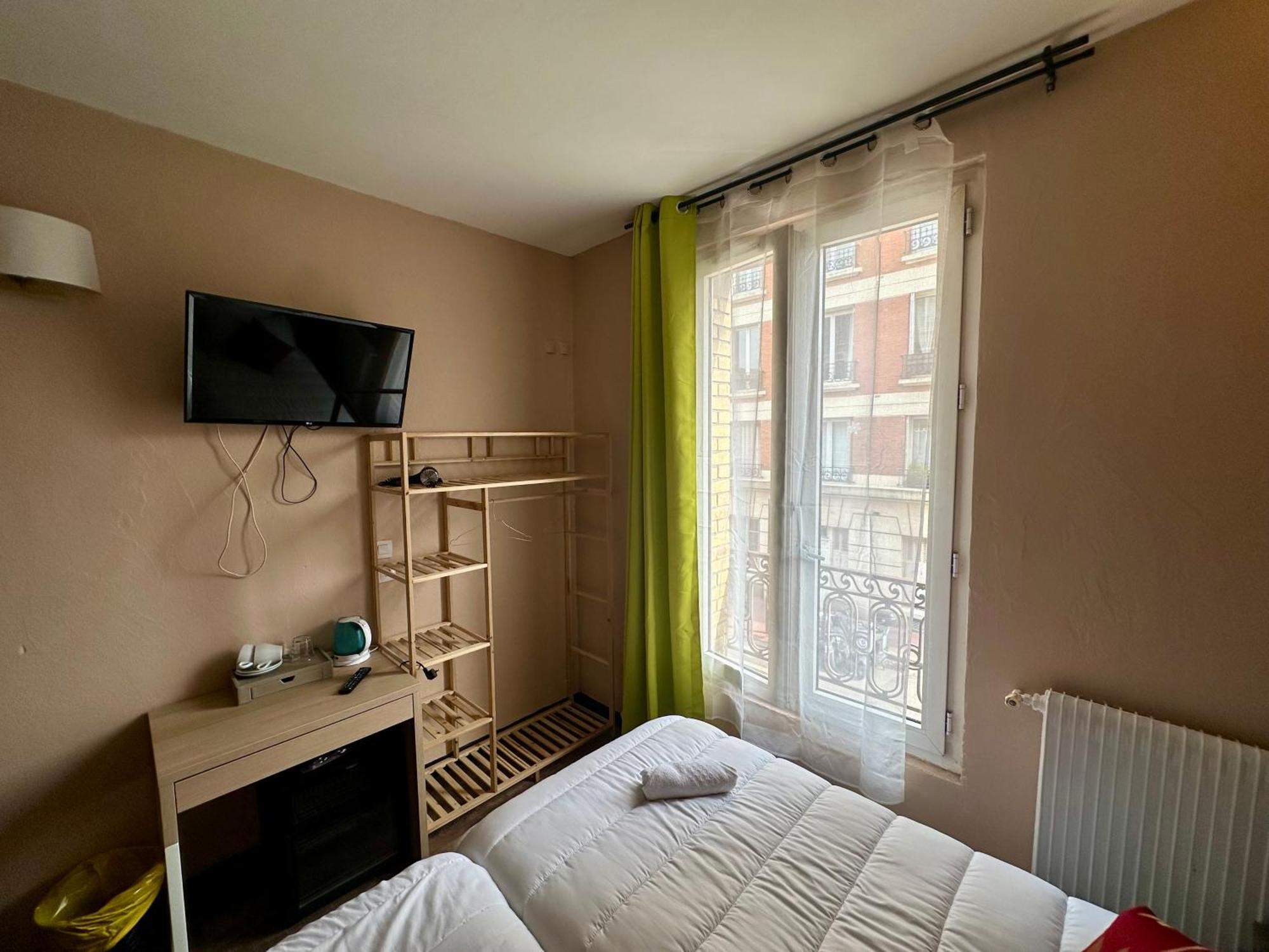 Hotel Victor Hugo Clamart Esterno foto