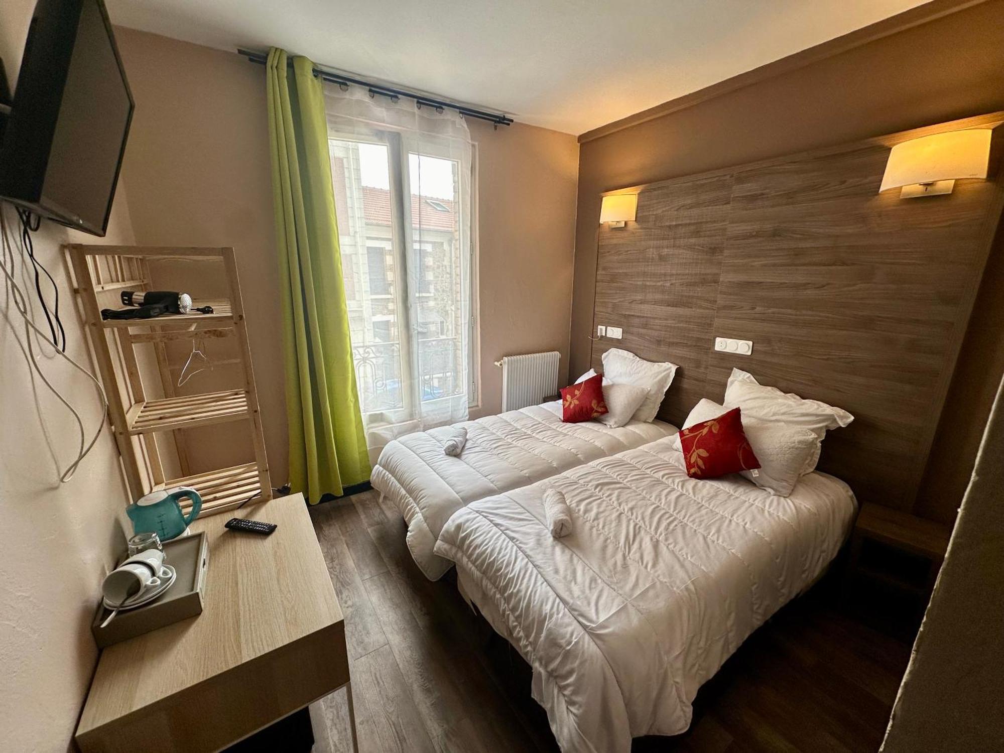 Hotel Victor Hugo Clamart Esterno foto