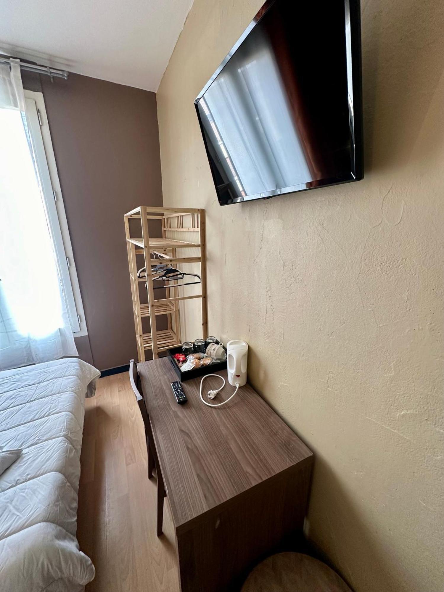 Hotel Victor Hugo Clamart Esterno foto