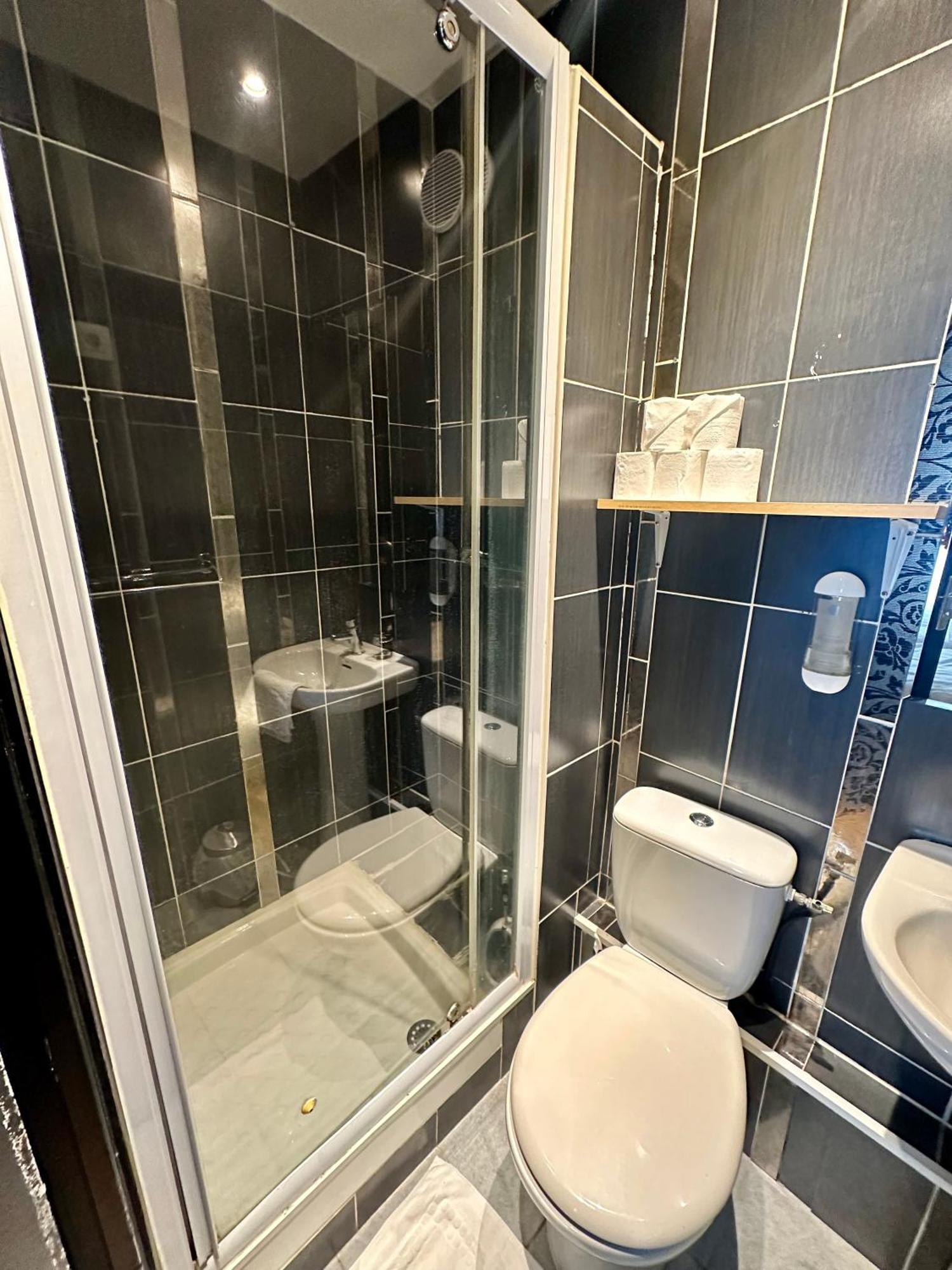 Hotel Victor Hugo Clamart Esterno foto